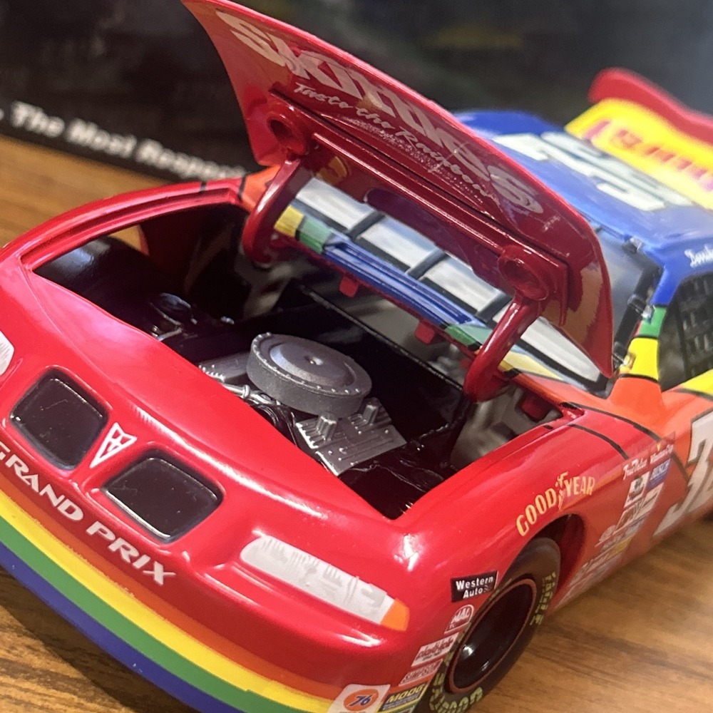 Derrike Cope #36 Skittles 1997 1:24 Nascar Diecast - Picture 6 of 7